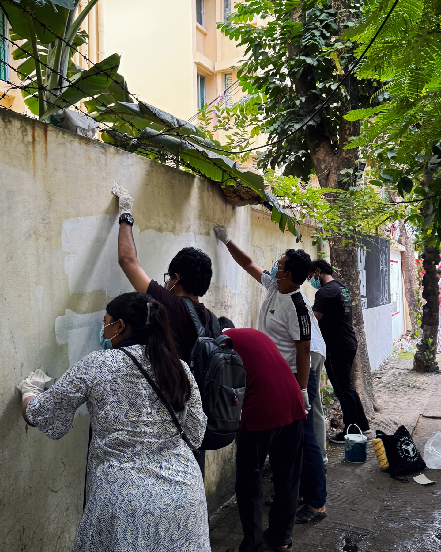 Members of the Esho Pashe Darai Foundation supporting an initiative of the non-profit