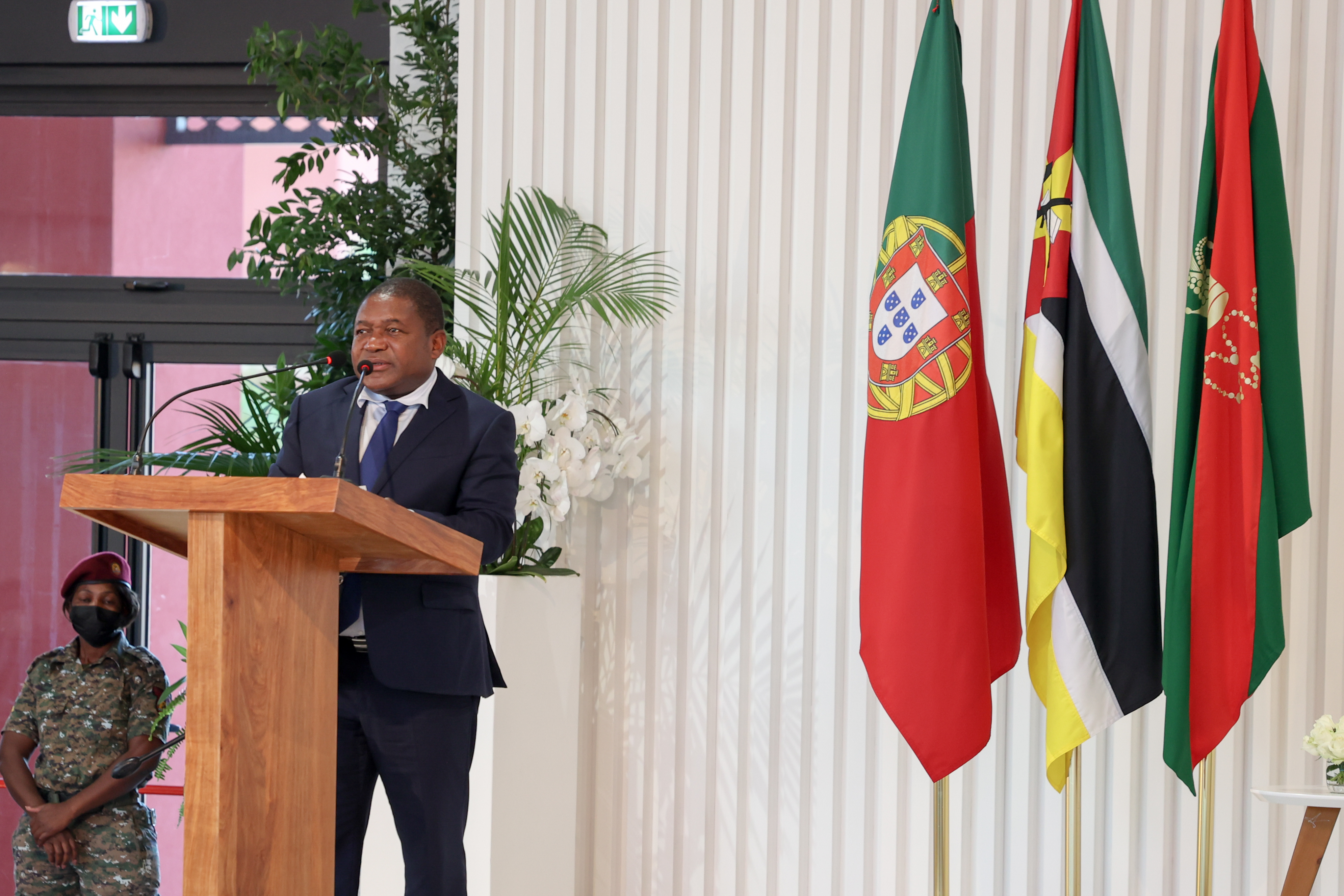 Mozambique's President Filipe Nyusi addressing guests at the inauguration of the Aga Khan Academy Maputo on 19 March 2022.