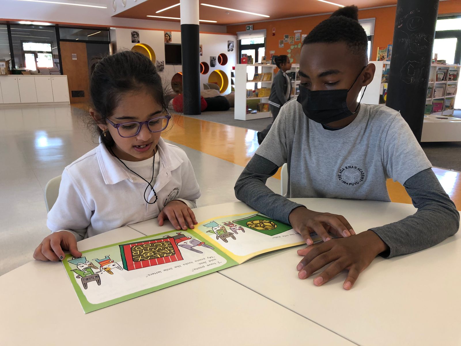 AKA Maputo MYP students became reading buddies for PYP students