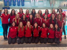 Muskaan Bhaidani swimming team